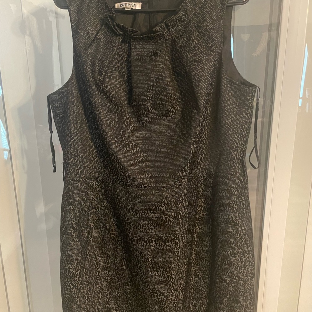 Black Sleeveless Dress